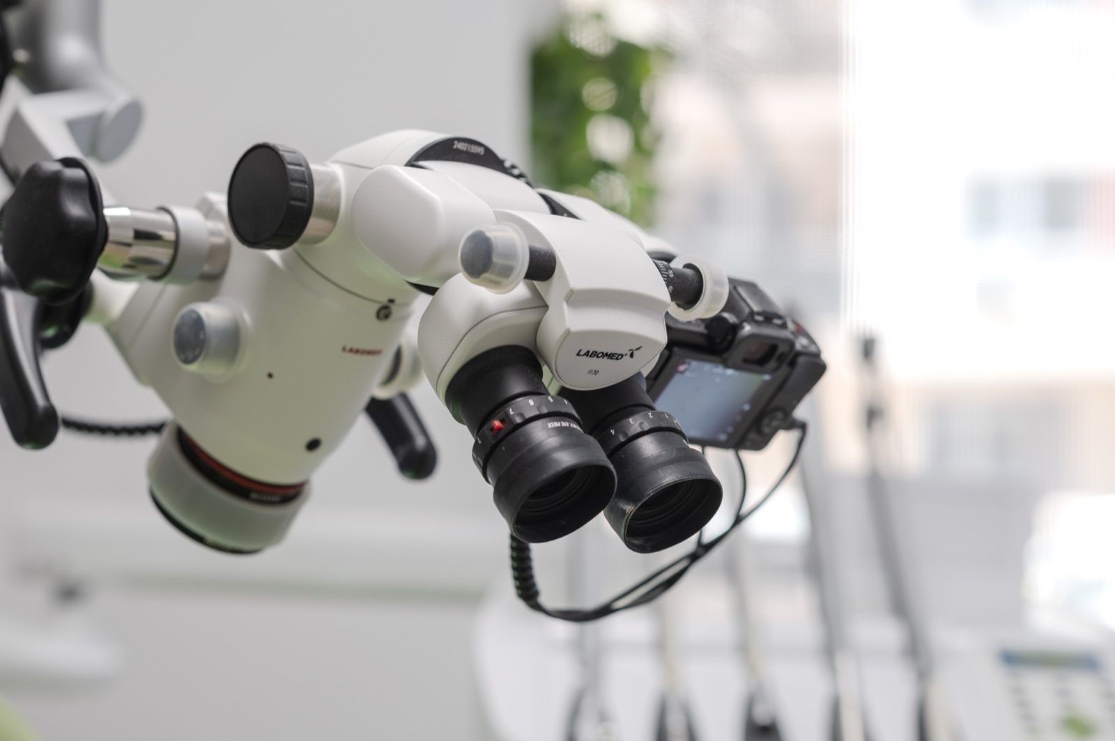 Endodonție 3D la microscop, EBIDENT